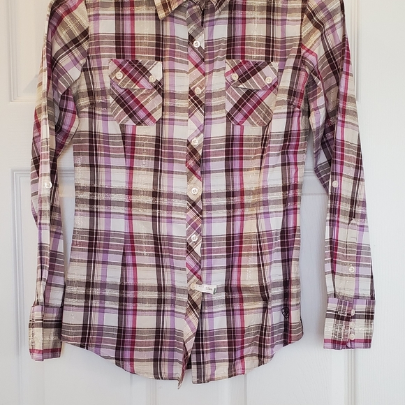 NWOT Ariat Button Up Shirt - Picture 2 of 9